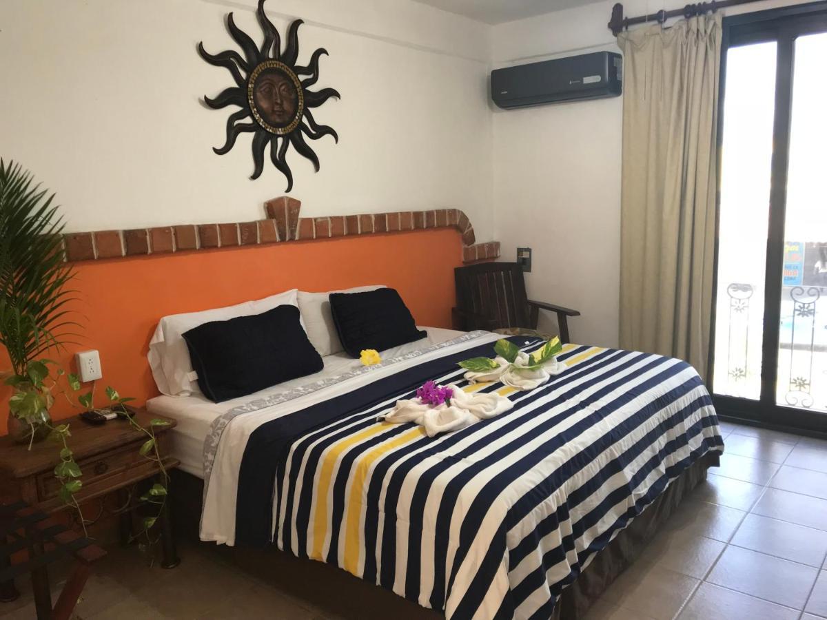 Suites Fenicia Playa del Carmen Exterior foto