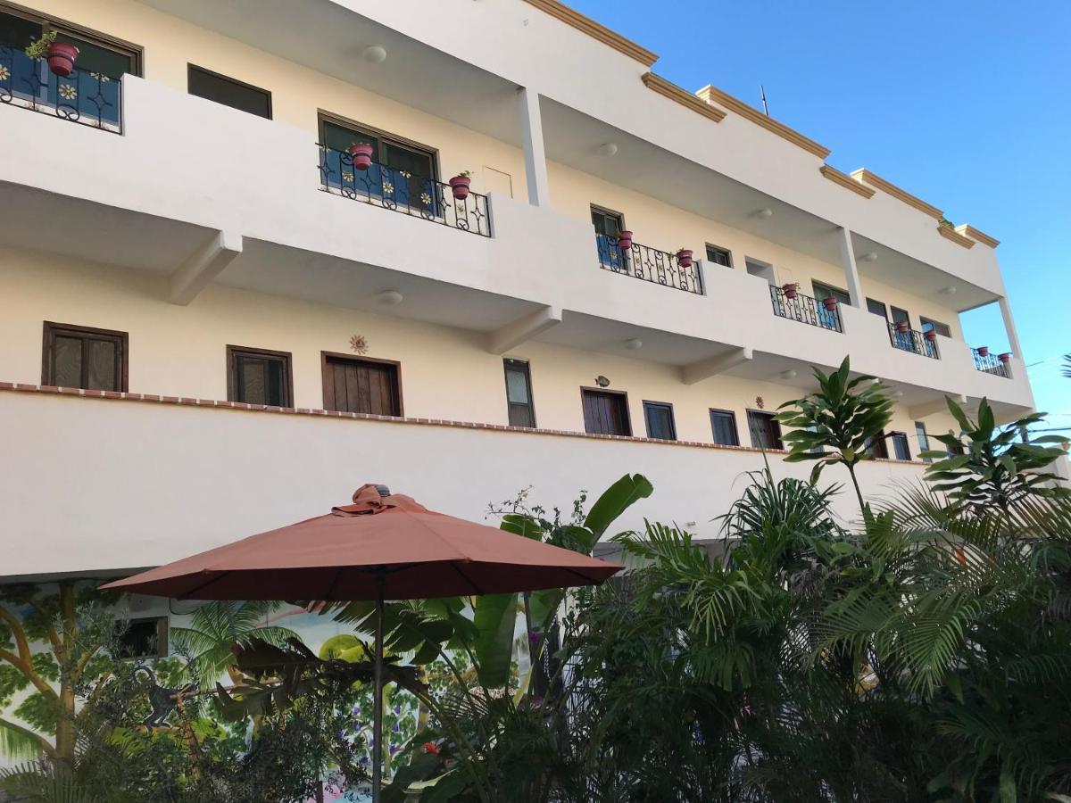 Suites Fenicia Playa del Carmen Exterior foto