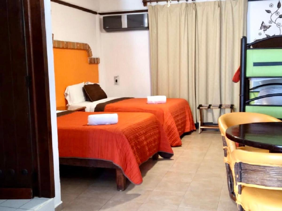 Suites Fenicia Playa del Carmen Exterior foto