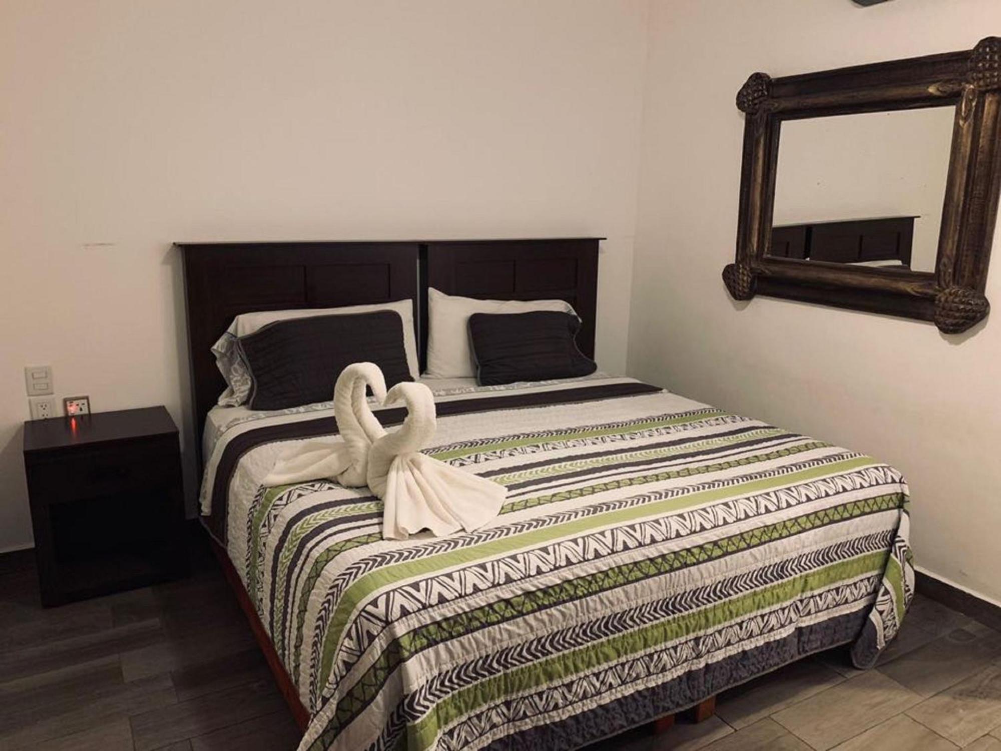 Suites Fenicia Playa del Carmen Exterior foto