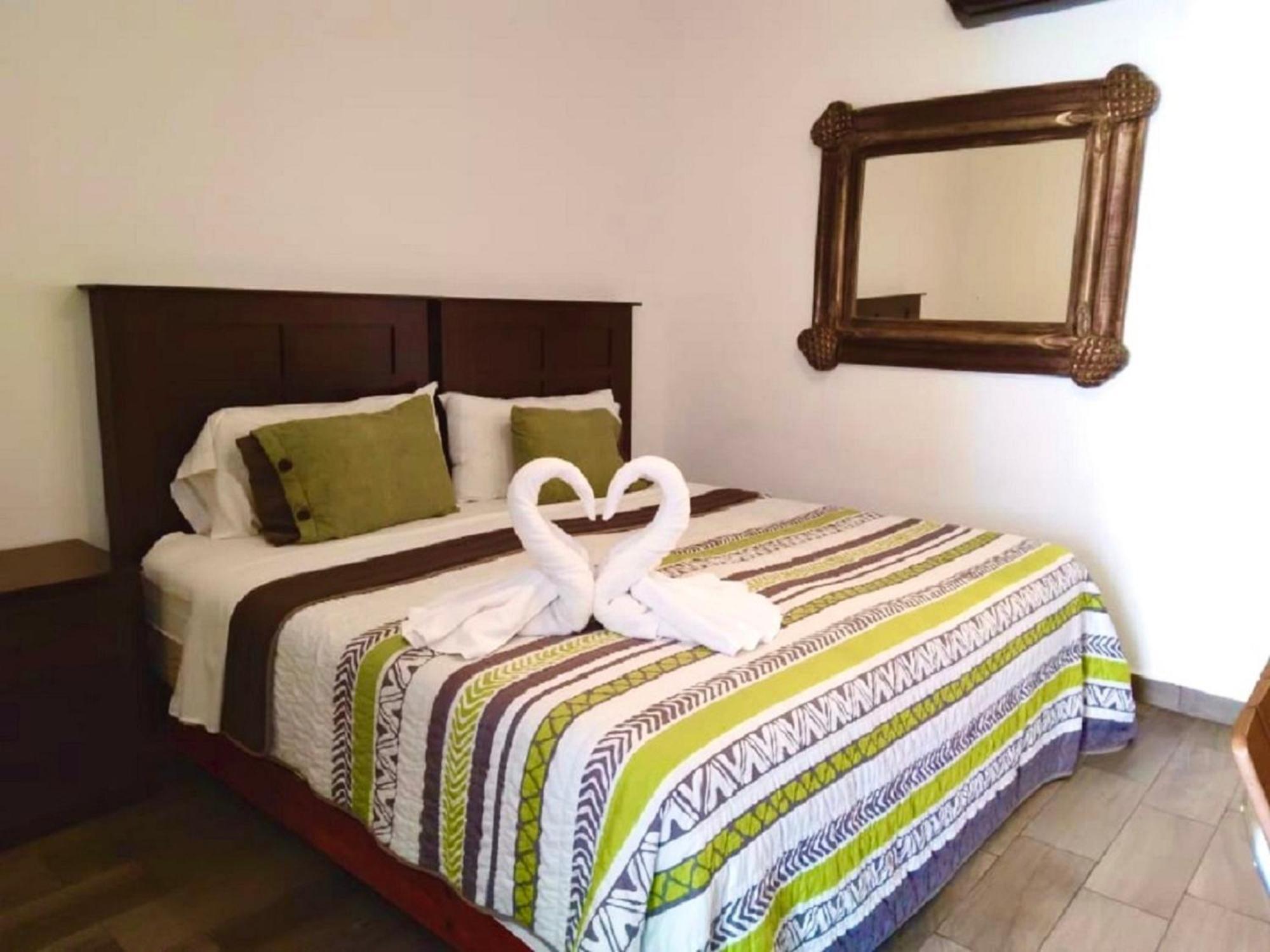 Suites Fenicia Playa del Carmen Exterior foto